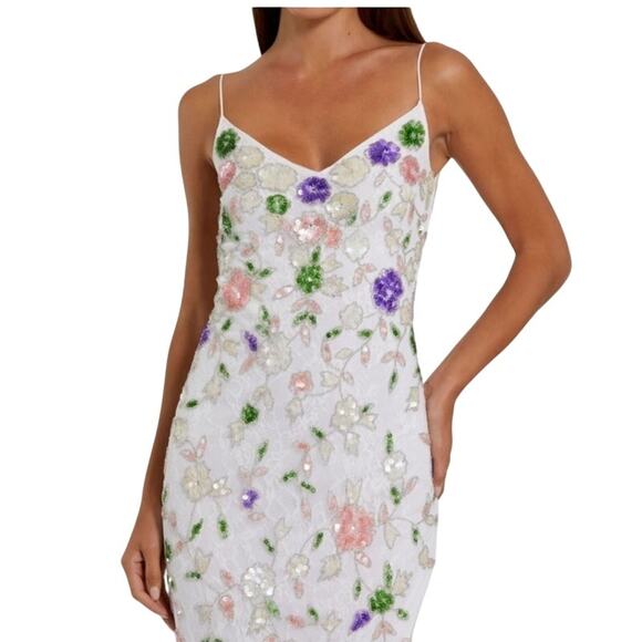 Mac Duggal NWT Size 4 10893 White Multi Embellished Lace Sleeveless V Neck Gown - Picture 2 of 11